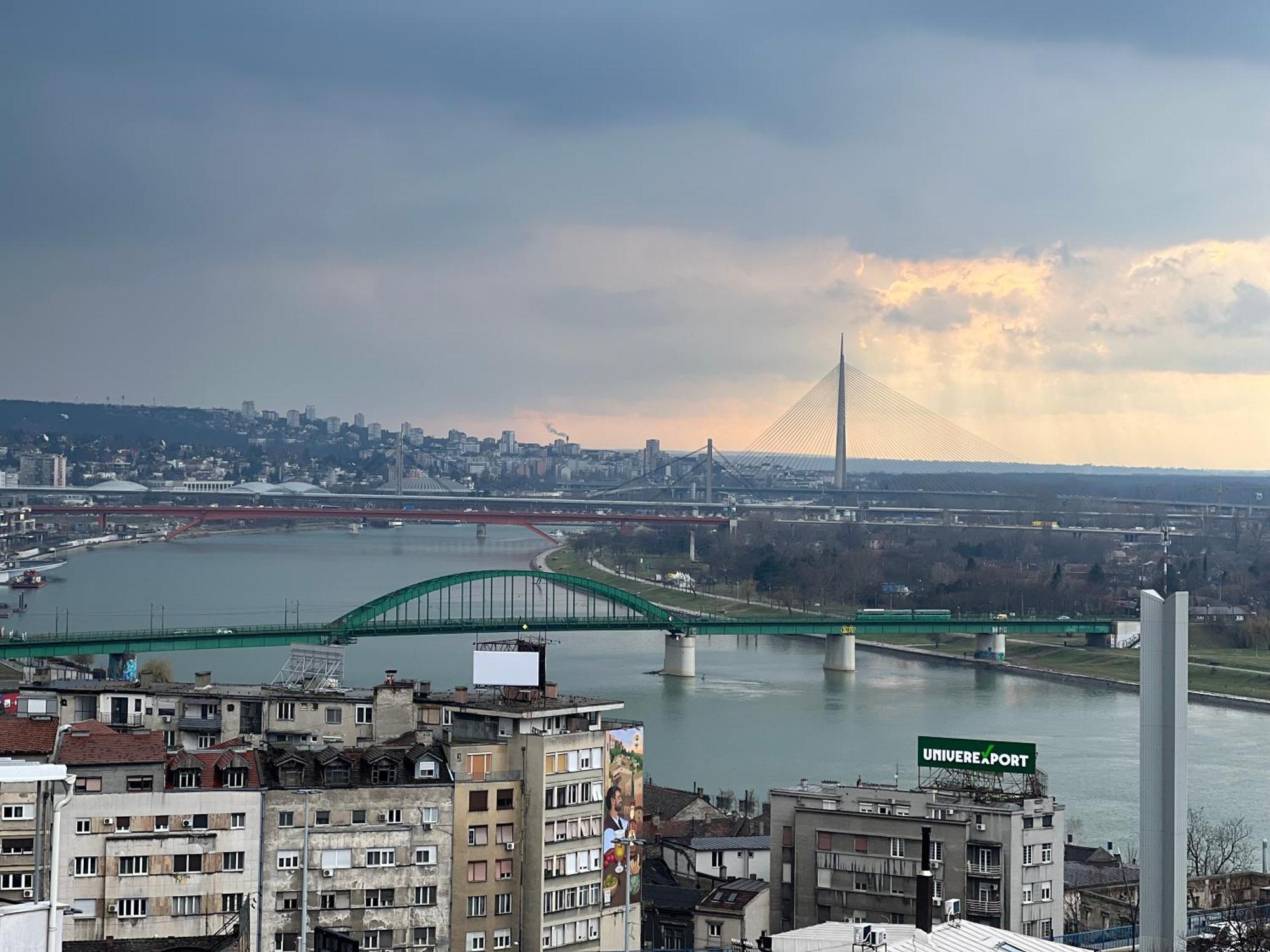 Central Sky View Apartment Beograd Bagian luar foto